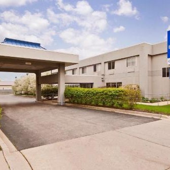 Americas Best Value Inn & Suites Waukegan Gurnee Thumbnail