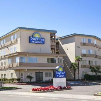 Days Inn & Suites by Wyndham Rancho Cordova Thumbnail