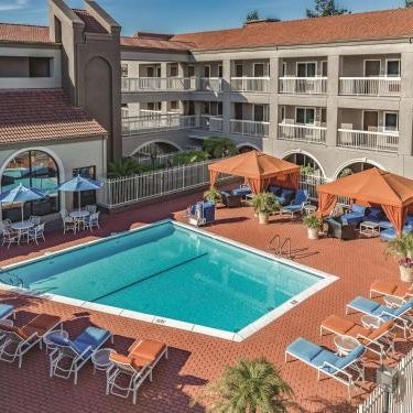 La Quinta Inn & Suites by Wyndham San Francisco Airport West Thumbnail