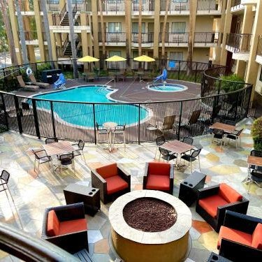 Comfort Inn & Suites Orange County John Wayne Airport Thumbnail