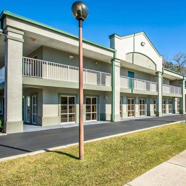 Quality Inn & Suites Panama City Thumbnail