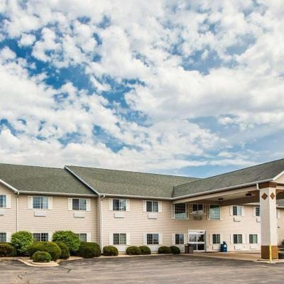 Quality Inn & Suites Dixon Near I-88 Thumbnail