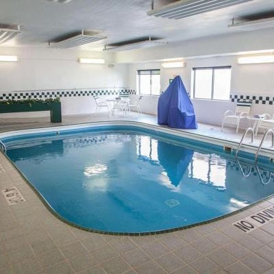 Quality Inn near I-72 and Hwy 51 Thumbnail