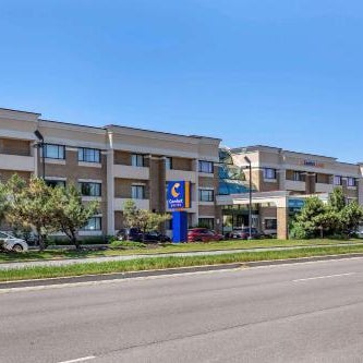 Comfort Suites Oakbrook Terrace Thumbnail