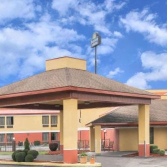 Days Inn & Suites by Wyndham Casey Thumbnail