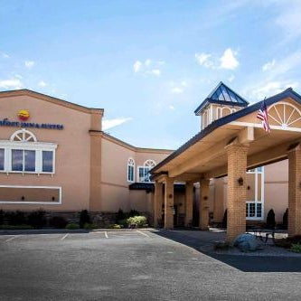 Comfort Inn & Suites Plattsburgh - Morrisonville Thumbnail