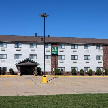 Quality Inn & Suites Bloomington I-55 and I-74 Thumbnail
