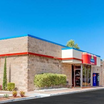 Days Inn by Wyndham Bradenton - Near the Gulf Thumbnail