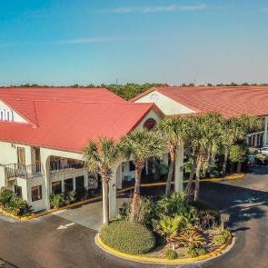 Days Inn by Wyndham Destin Thumbnail
