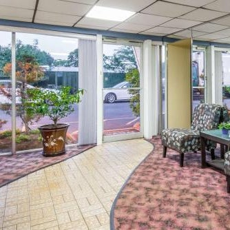 Days Inn by Wyndham Hicksville Long Island Thumbnail
