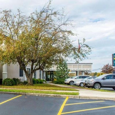 Quality Inn Geneseo Thumbnail