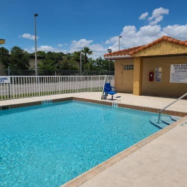 Quality Inn & Suites Orlando East - UCF Area Thumbnail