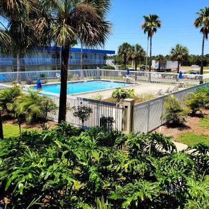Days Inn by Wyndham Titusville Kennedy Space Center Thumbnail