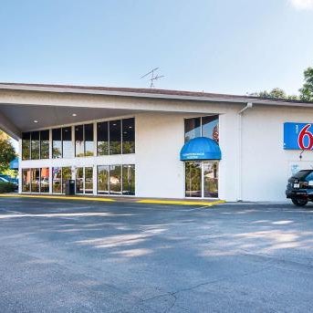 Motel 6 - Tampa Fairgrounds Thumbnail