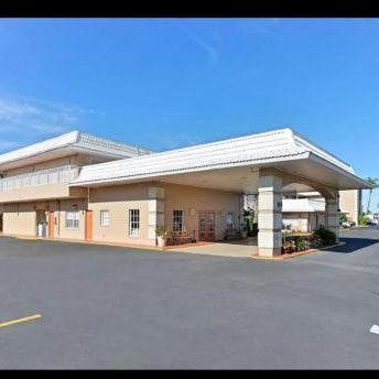 Travelodge by Wyndham Venice Thumbnail