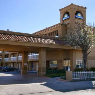 Days Inn by Wyndham Hayward Airport Thumbnail