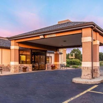 Country Inn & Suites By Radisson, Muskegon, MI Thumbnail