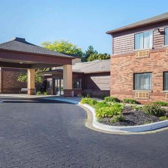 Quality Inn & Suites Holland Thumbnail