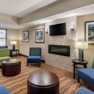 Comfort Suites Hanes Mall Thumbnail