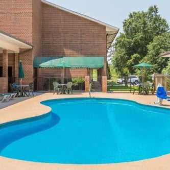 Days Inn by Wyndham Lexington Thumbnail