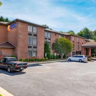 Comfort Inn & Suites Lenoir Hwy 321 Northern Foothills Thumbnail