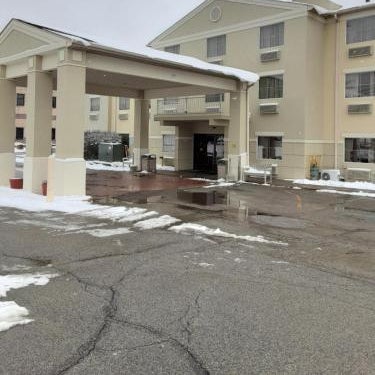 Wingate by Wyndham West Mifflin Thumbnail