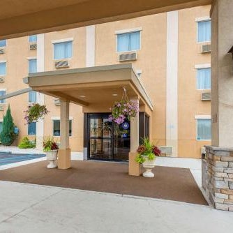 Comfort Inn & Suites Wilkes-Barre Thumbnail
