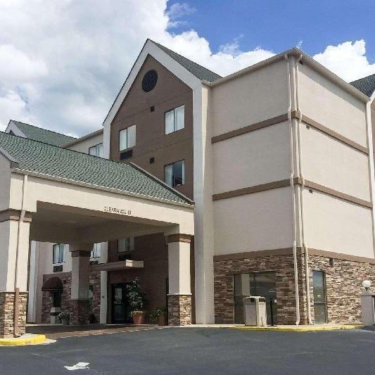 Comfort Suites Johnson City near University Thumbnail