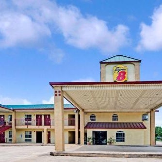 Super 8 by Wyndham Dallas South Thumbnail