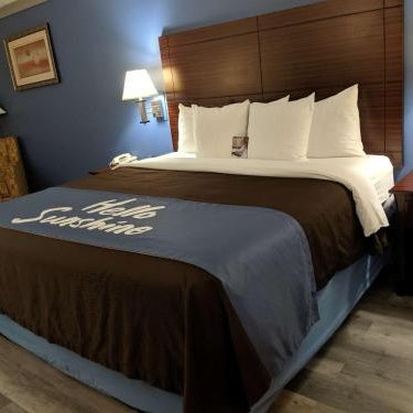 Days Inn by Wyndham Rosenberg Thumbnail