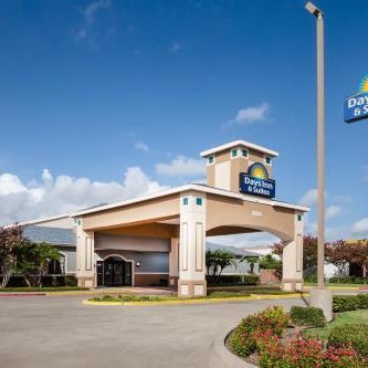 Days Inn & Suites by Wyndham Corpus Christi Central Thumbnail