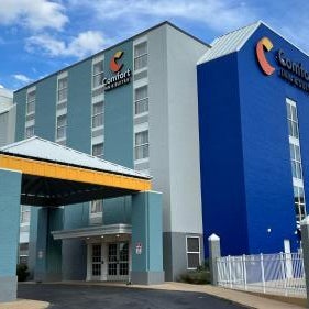 Comfort Inn & Suites Thumbnail