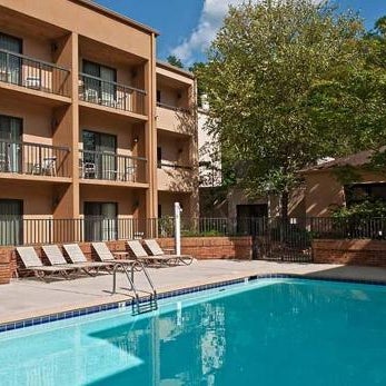 Courtyard by Marriott Charlotte Arrowood Thumbnail