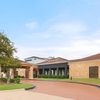 Super 8 by Wyndham Dallas Love Field Airport Thumbnail