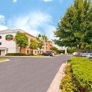 Courtyard by Marriott Memphis East/Bill Morris Parkway Thumbnail