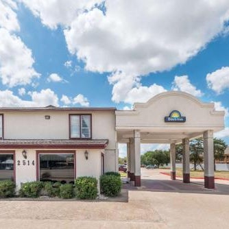 Days Inn by Wyndham Bryan College Station Thumbnail