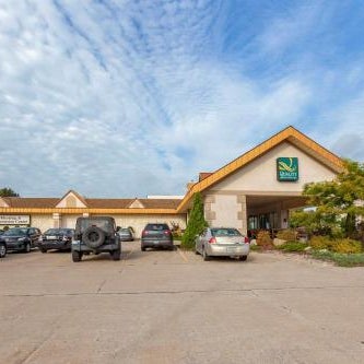 Quality Inn & Suites Escanaba North Thumbnail