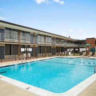 Days Inn by Wyndham Frederick Thumbnail