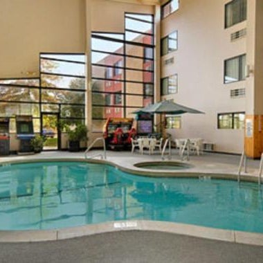 Days Inn by Wyndham Kirksville Thumbnail