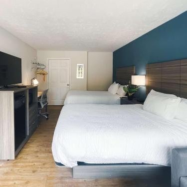 Ramada by Wyndham Lumberton Thumbnail