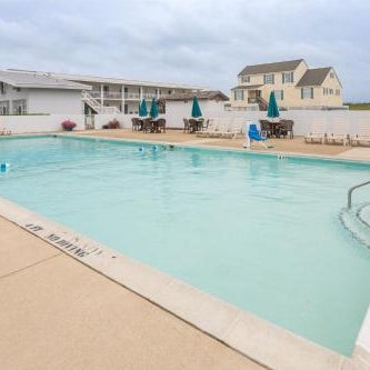 Days Inn by Wyndham Kill Devil Hills Oceanfront - Wilbur Thumbnail