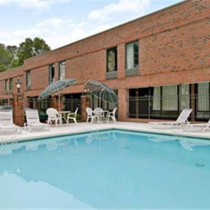 Days Inn & Suites by Wyndham Rocky Mount Golden East Thumbnail