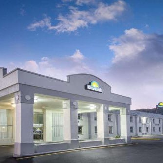 Days Inn by Wyndham Roanoke Near I-81 Thumbnail
