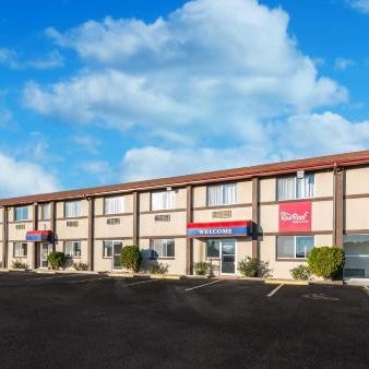Red Roof Inn & Suites Wapakoneta Thumbnail
