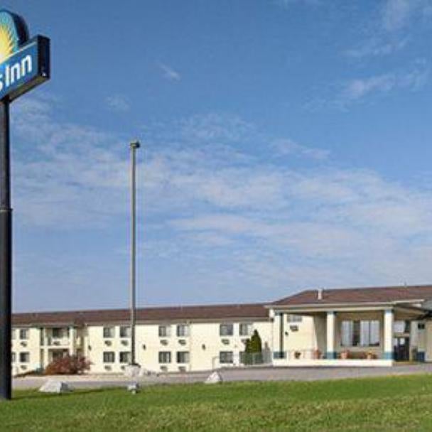Days Inn by Wyndham Boonville Thumbnail
