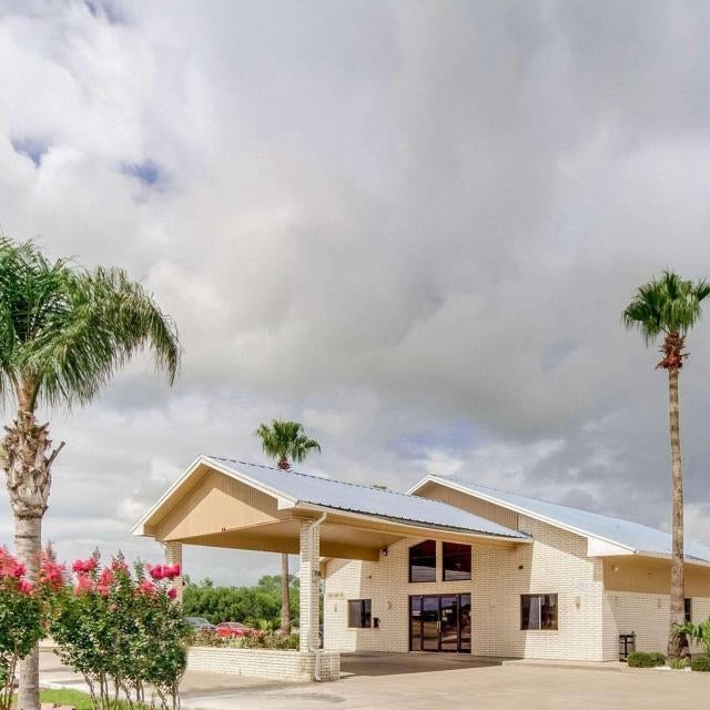 Econo Lodge Falfurrias Hwy 281 Thumbnail