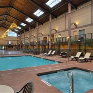 Days Inn by Wyndham Lubbock South Thumbnail