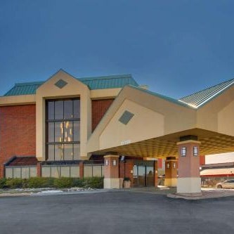 Pear Tree Inn St. Louis - Arnold Thumbnail