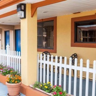 Red Carpet Inn Elkton Thumbnail
