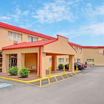 Howard Johnson by Wyndham Pikesville Thumbnail